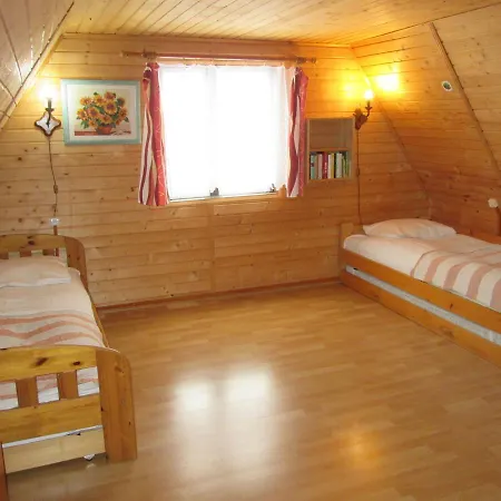 Chalet Podlas 木屋 *